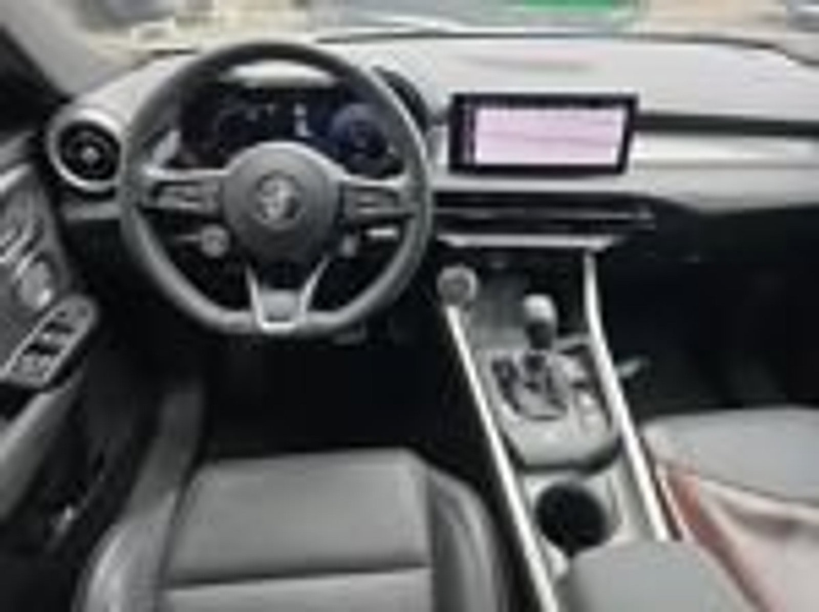 Used 2024 Alfa Romeo Tonale Veloce AWD/4WD image 15