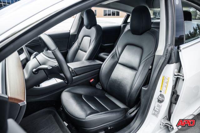 Used 2020 Tesla Model 3 Performance image 4