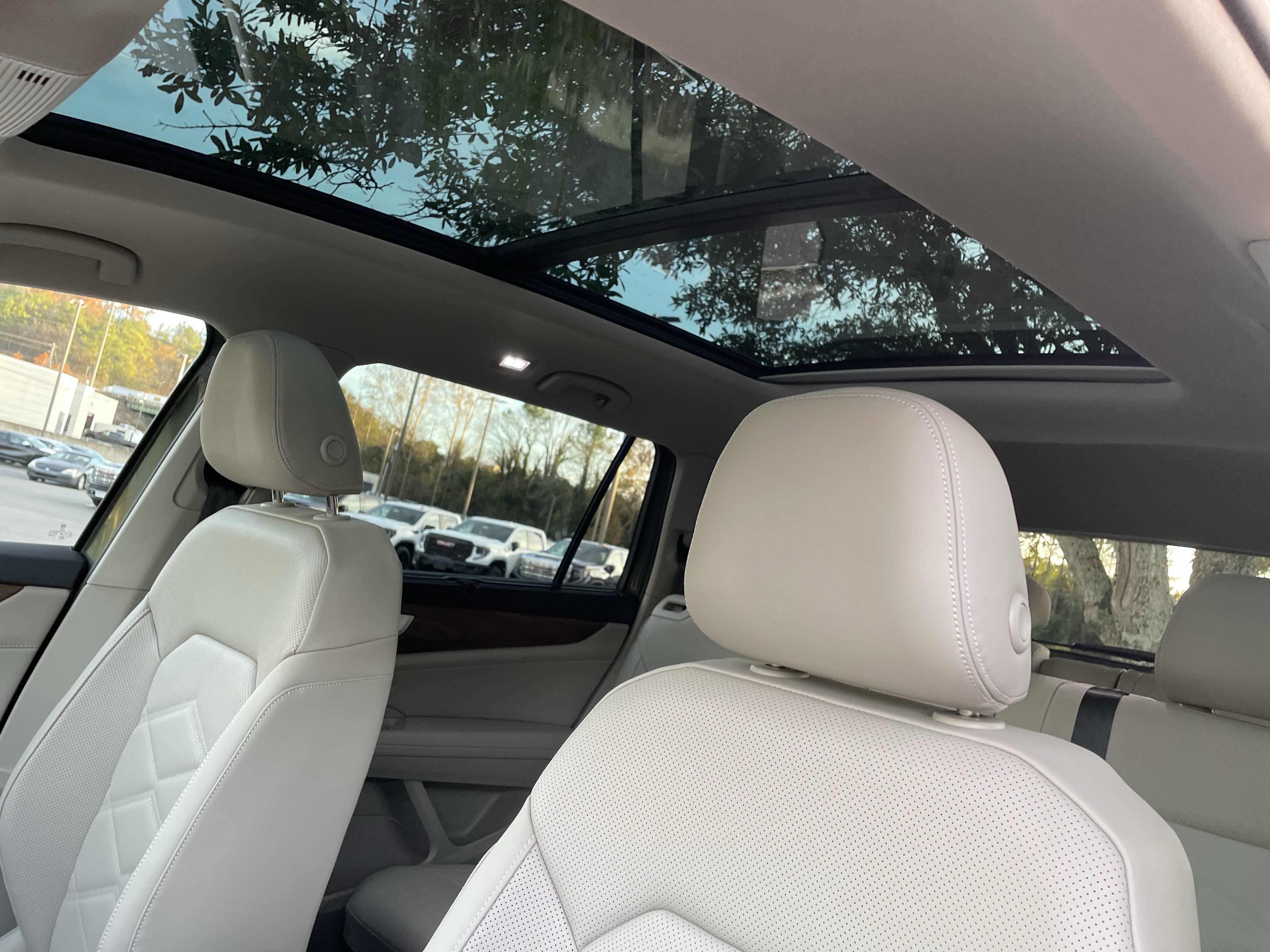 New 2026 Volkswagen Atlas SE image 16