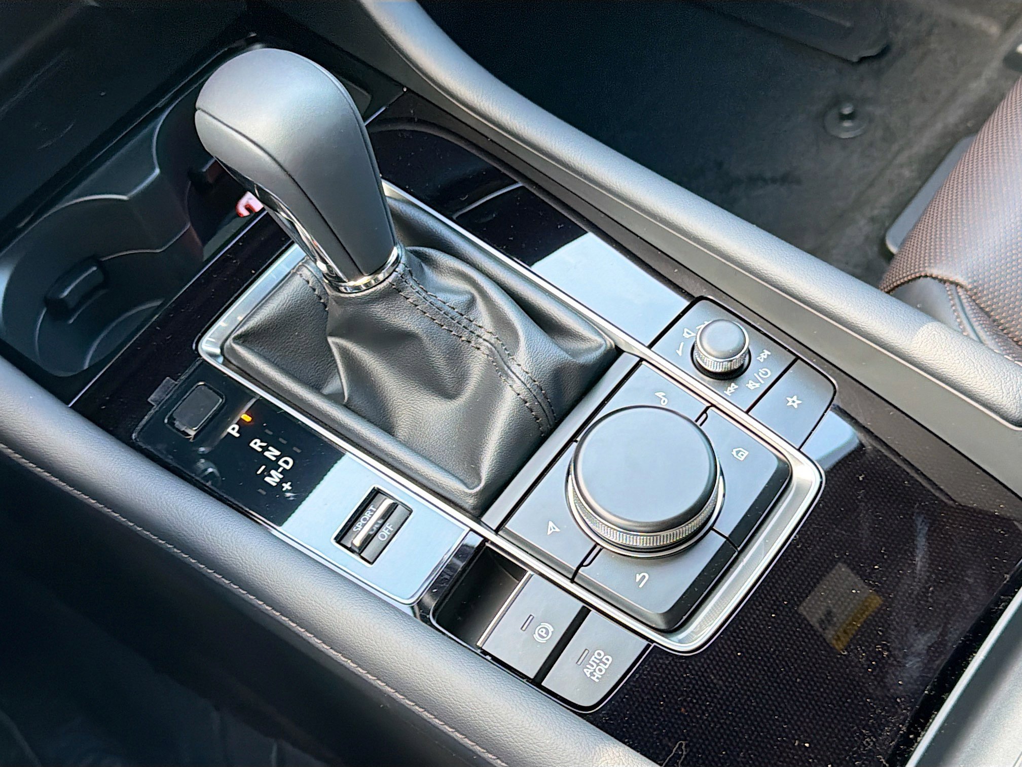 New 2026 MAZDA MAZDA3 Hatchback w/Premium Plus Pkg image 28