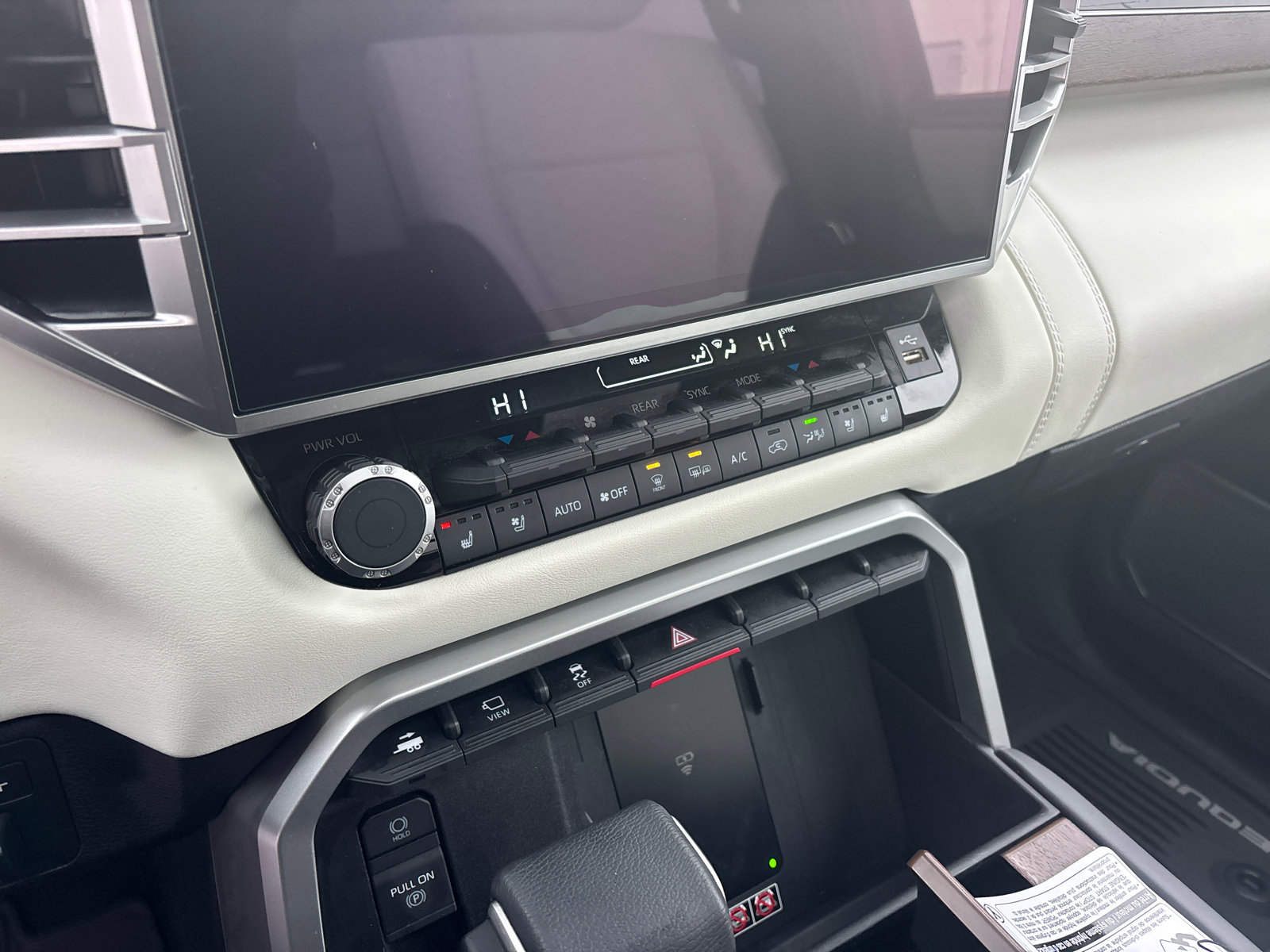 Used 2025 Toyota Sequoia Capstone image 21