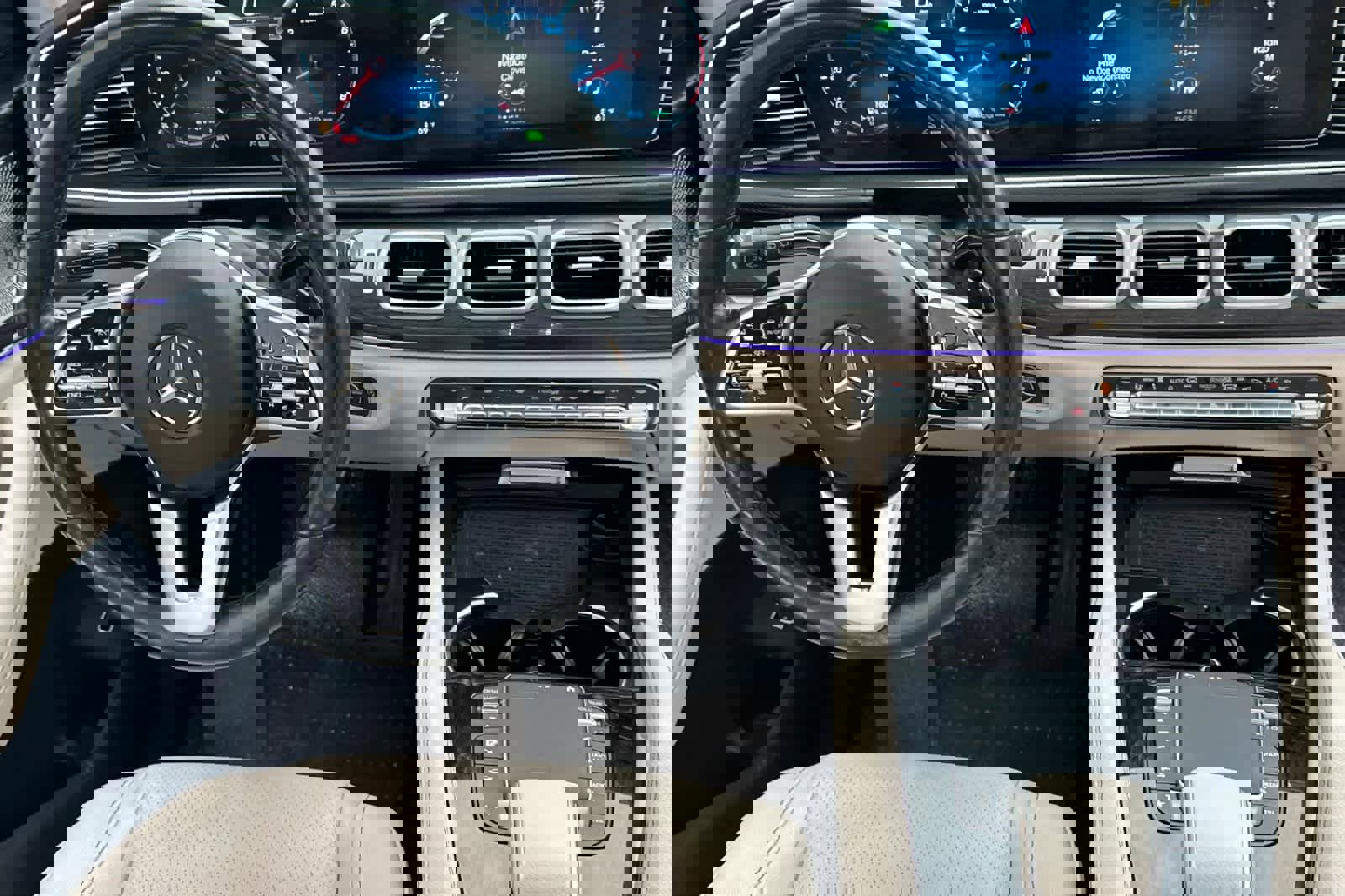 Used 2022 Mercedes-Benz GLS 450 4MATIC image 14