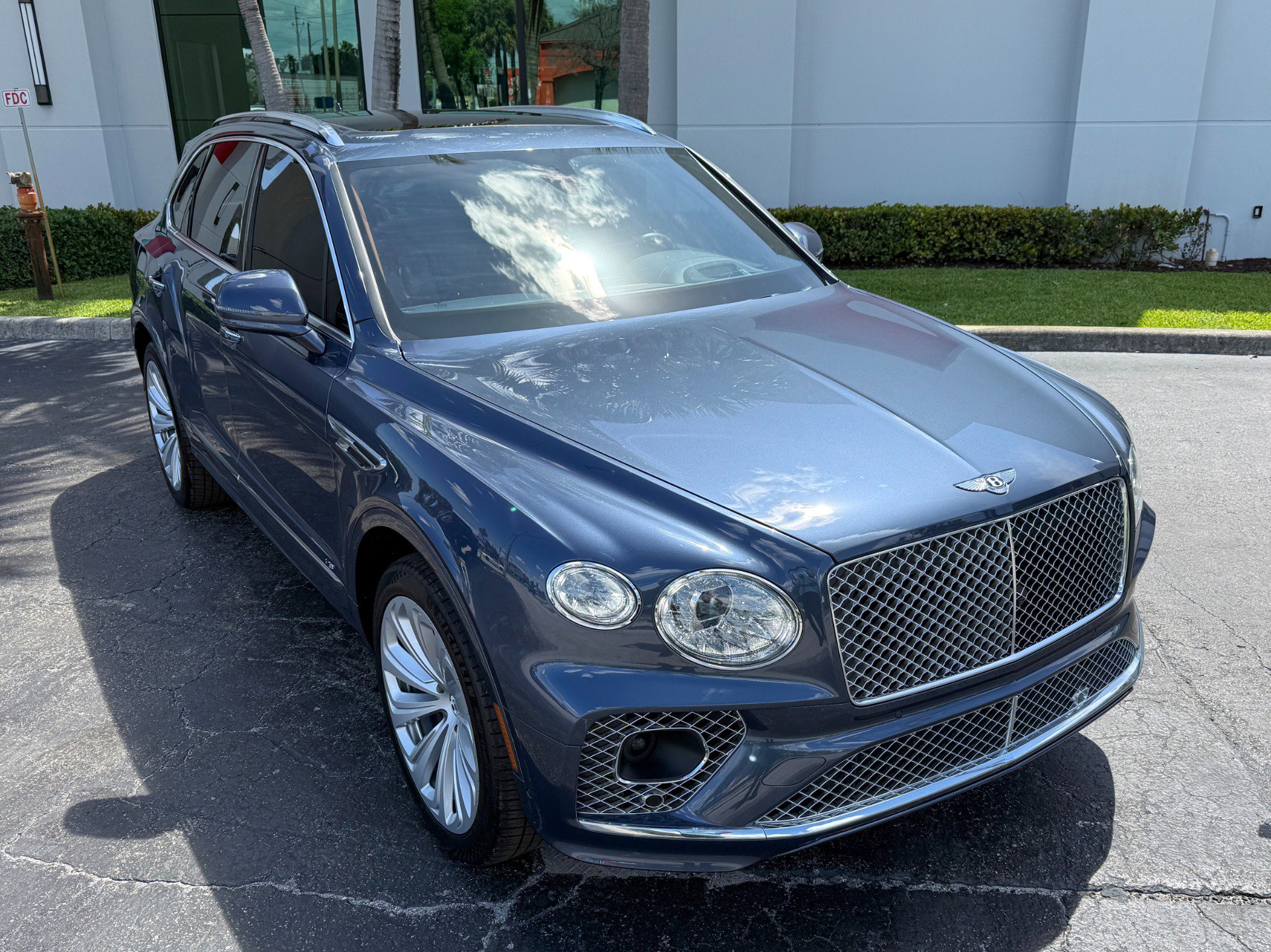 Used 2021 Bentley Bentayga AWD/4WD image 7
