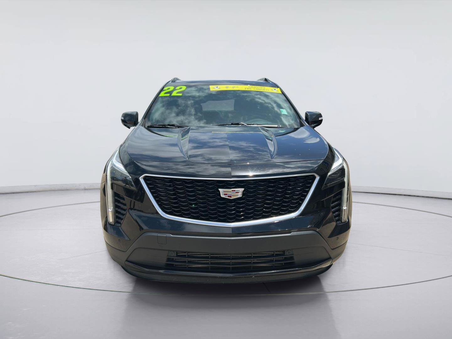 Used 2022 Cadillac XT4 Sport w/ Comfort Package AWD/4WD image 2