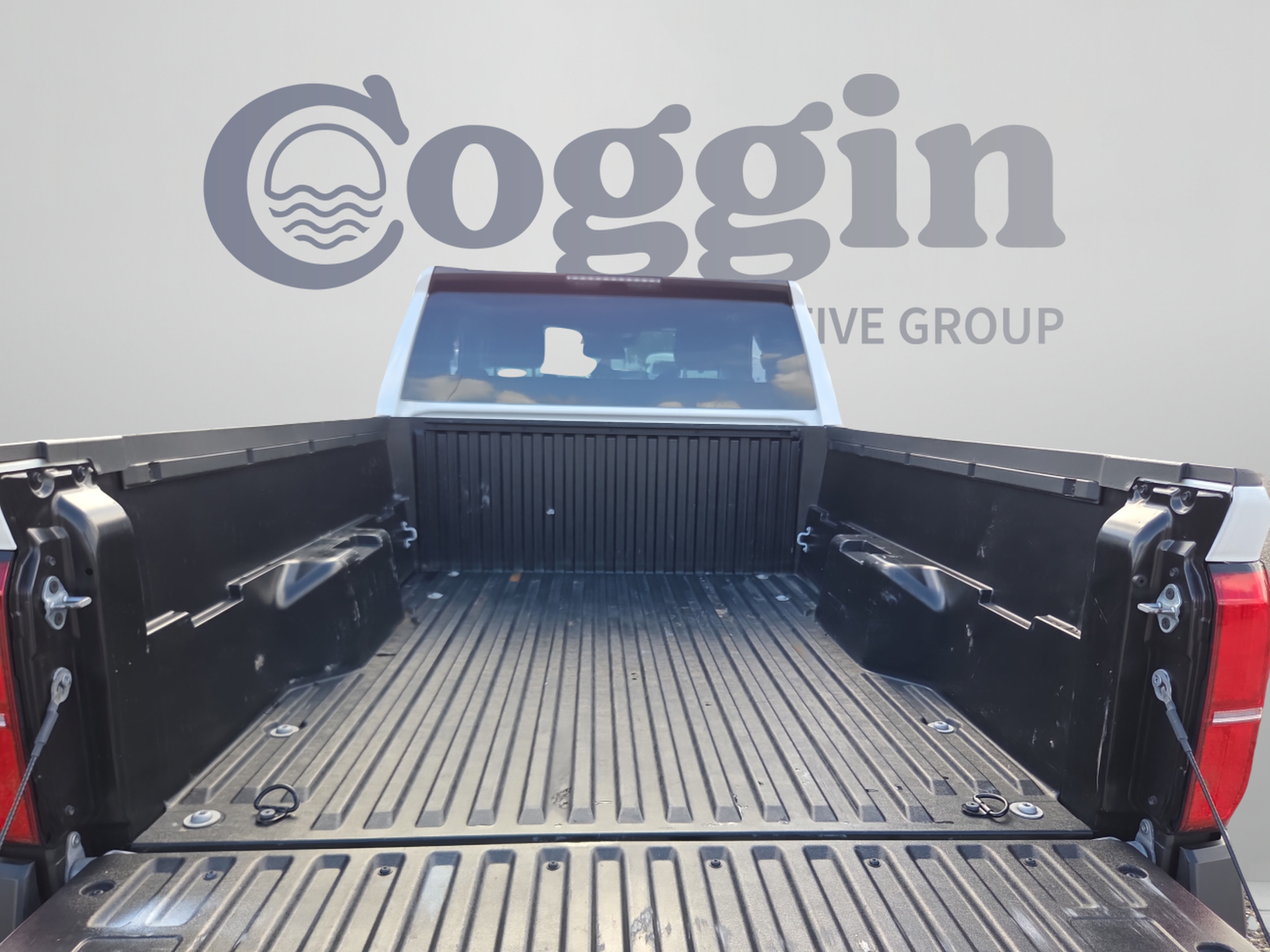 Used 2024 Toyota Tacoma SR RWD image 12
