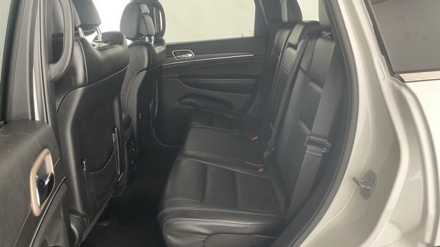 Used 2017 Jeep Grand Cherokee Limited image 44