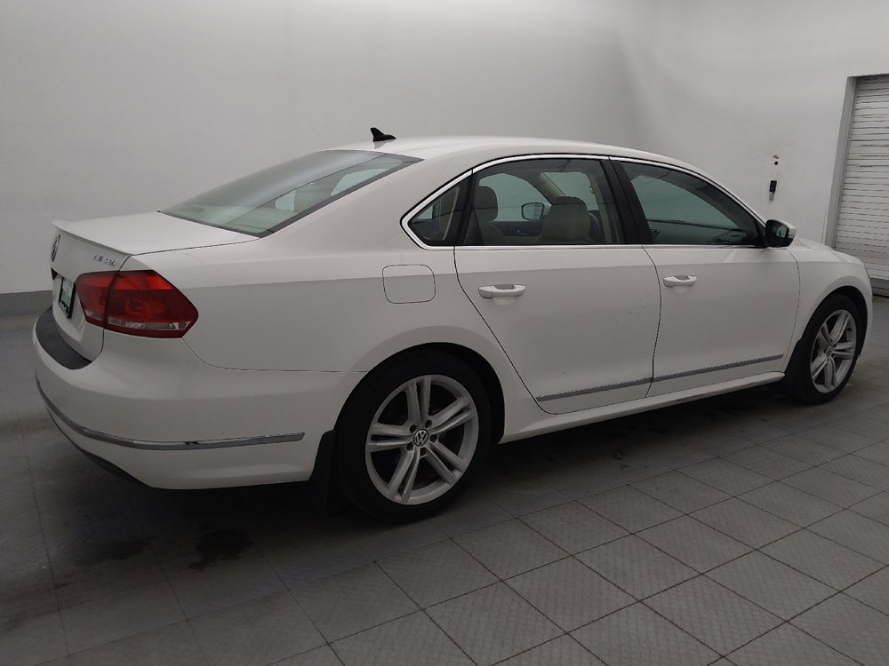 Used 2014 Volkswagen Passat 1.8T SEL Premium image 10