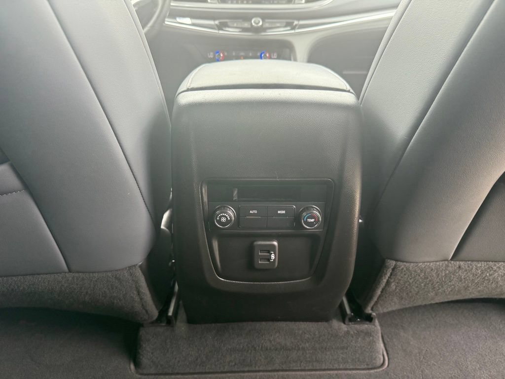 Used 2023 Buick Enclave Essence w/ Experience Buick Package AWD/4WD image 18