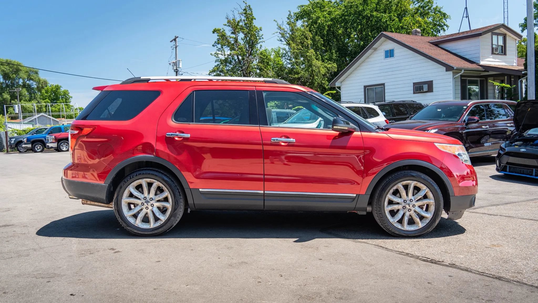 Used 2011 Ford Explorer XLT w/ 202A Rapid Spec Order Code FWD image 5