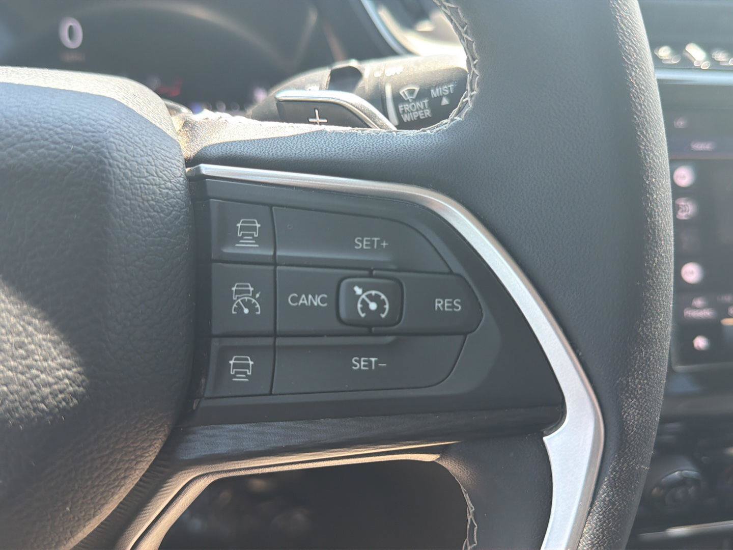 Used 2023 Jeep Grand Cherokee L Laredo AWD/4WD image 20