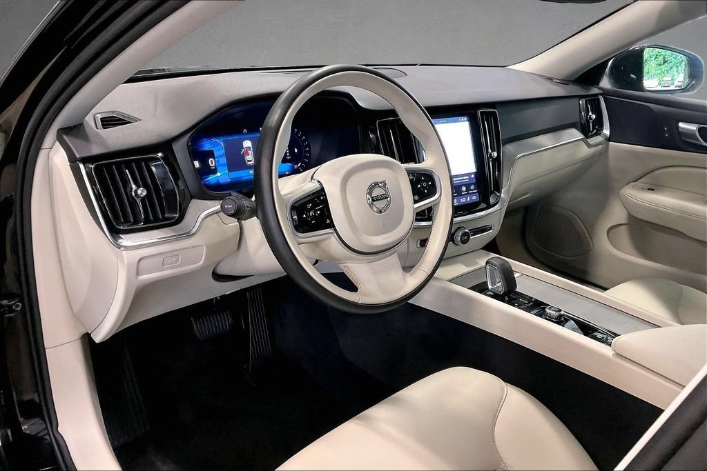 Certified 2025 Volvo V60 B5 Cross Country Plus AWD/4WD image 18