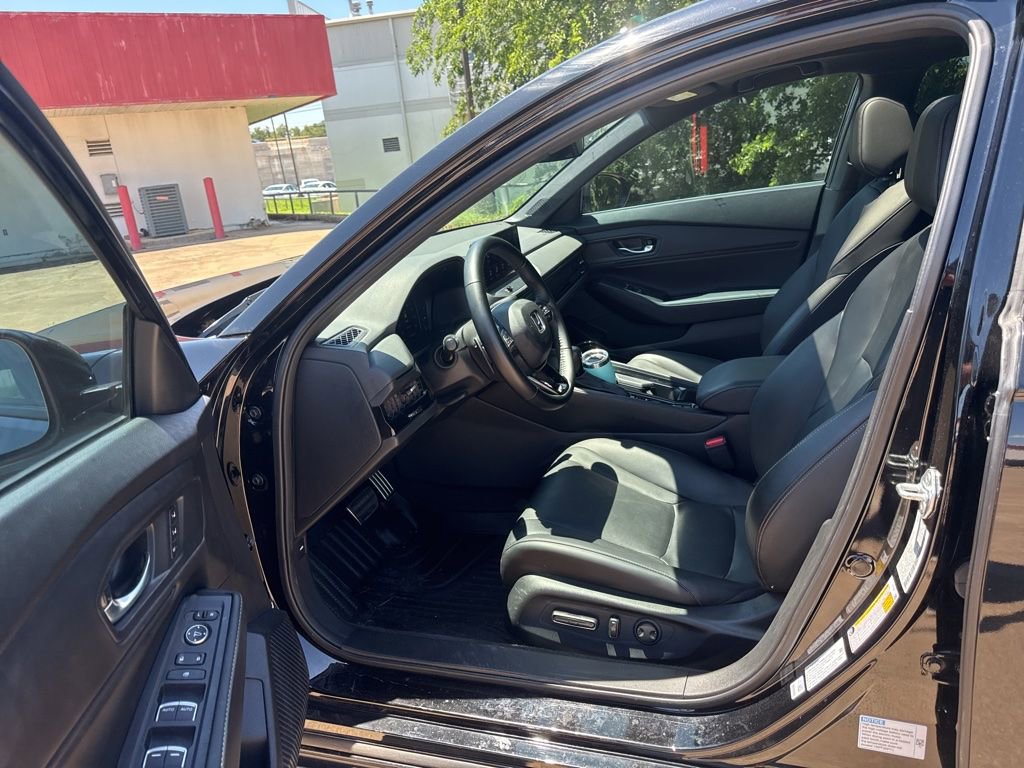 Used 2023 Honda Accord Sport image 9