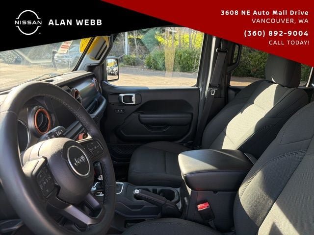 Used 2023 Jeep Wrangler Unlimited w/ Cold Weather Group AWD/4WD image 10