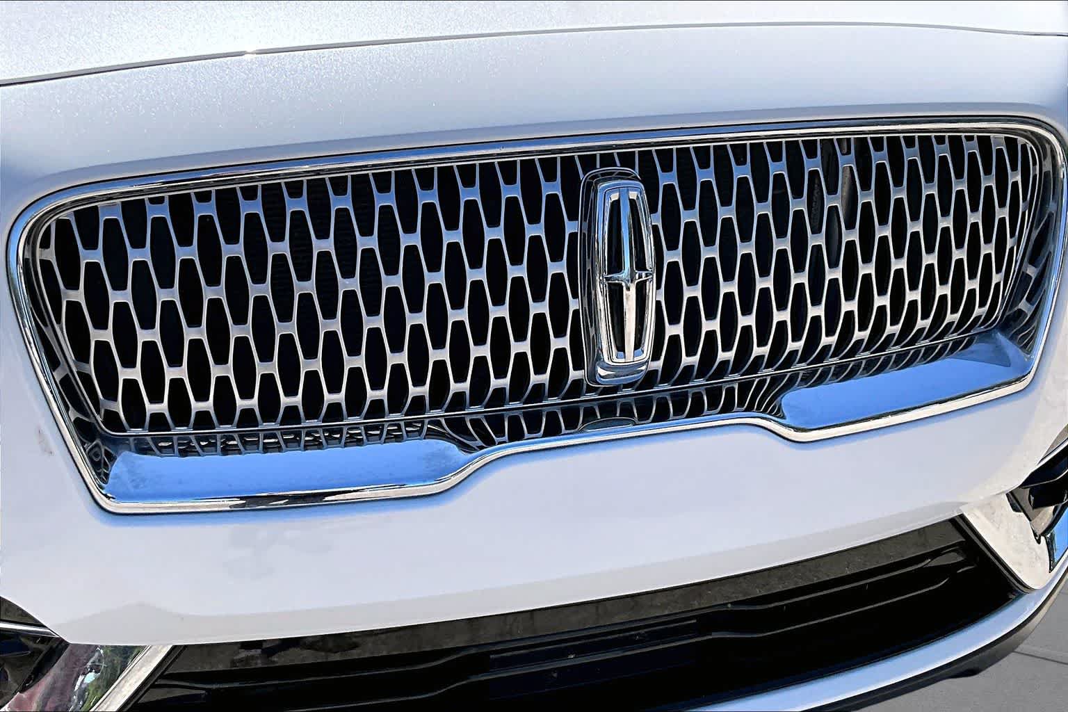 Used 2020 Lincoln Nautilus Reserve FWD image 30