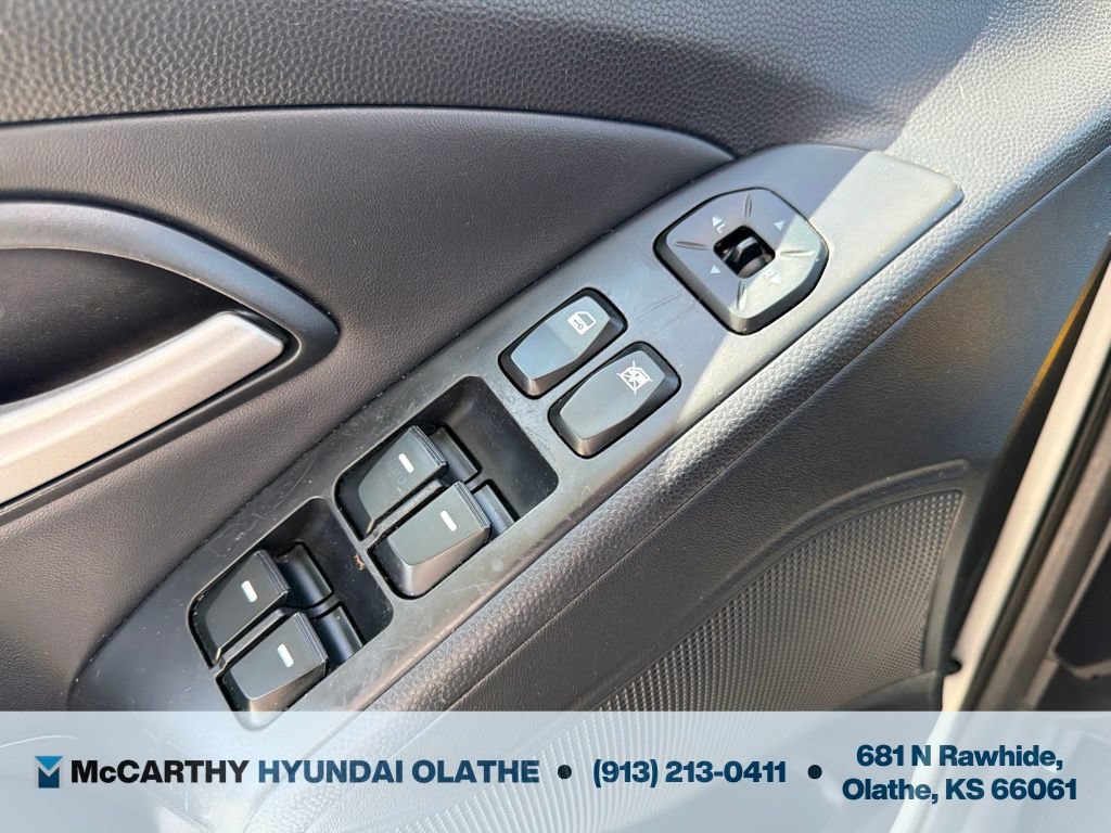 Used 2010 Hyundai Tucson GLS FWD image 25