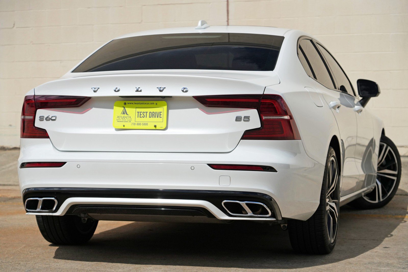 Used 2022 Volvo S60 B5 R-Design w/ Climate Package FWD image 4