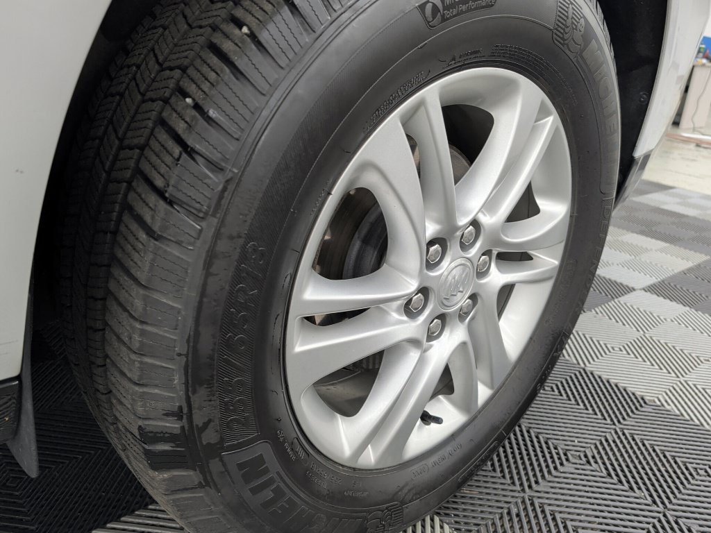 Used 2019 Buick Enclave Essence FWD image 43