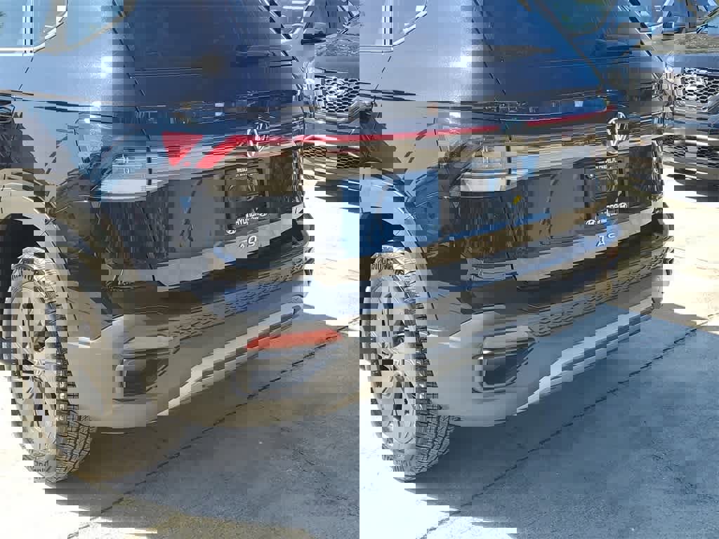 Used 2025 Volkswagen Taos S image 7