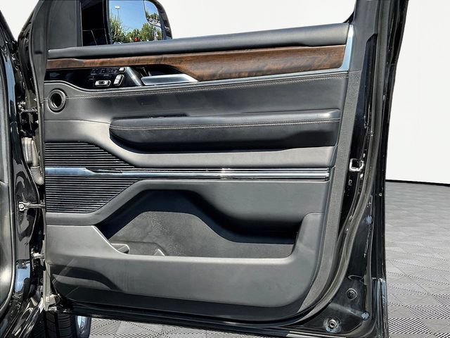 Used 2022 Jeep Grand Wagoneer Series II w/ Premium Group II AWD/4WD image 30