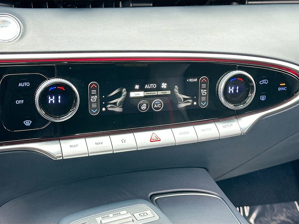 Used 2023 Genesis GV70 2.5T w/ Sport Prestige Package image 16