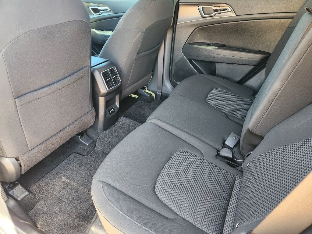 New 2026 Kia Sportage LX w/ LX Convenience Package FWD image 19