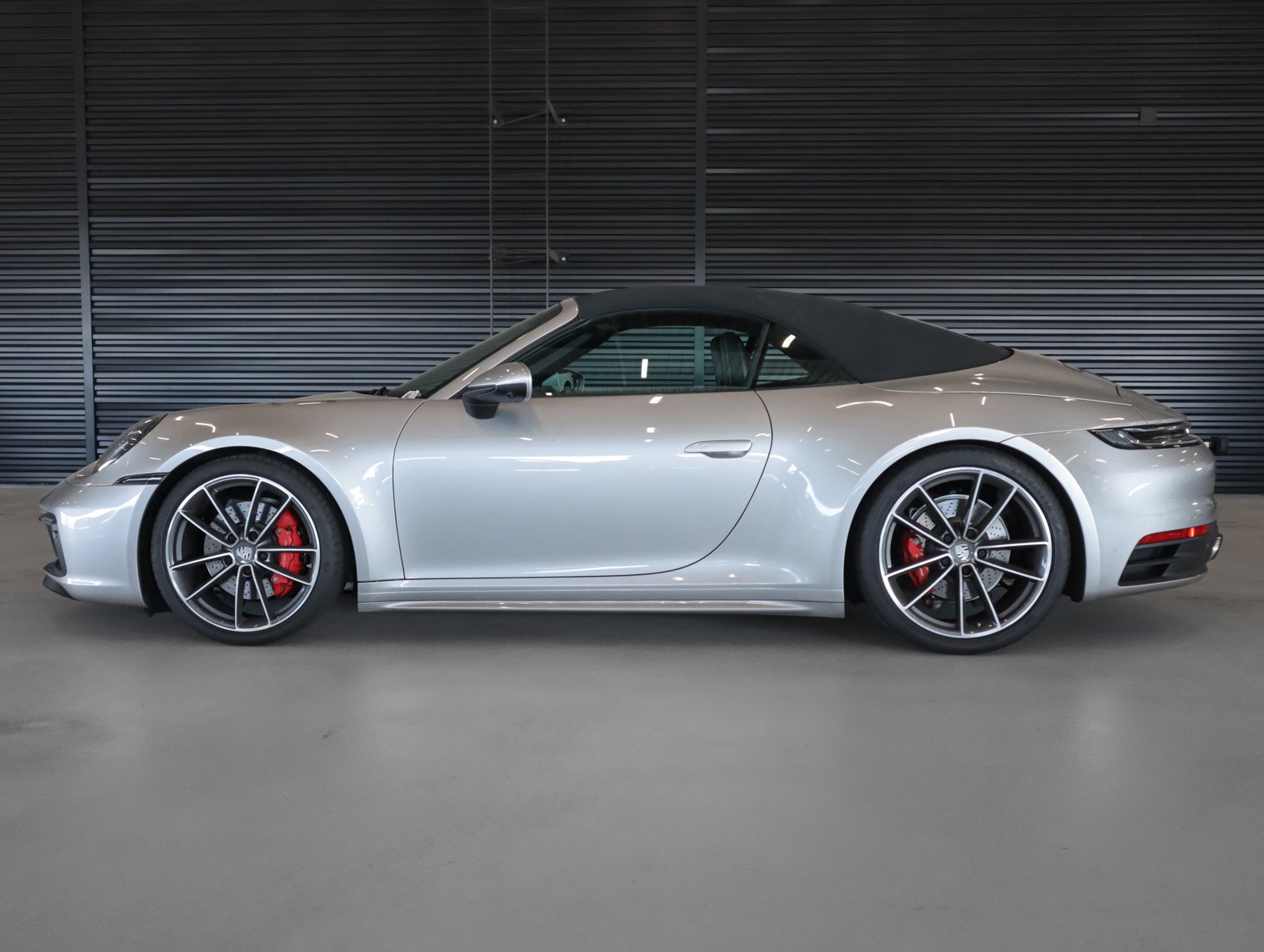 Certified 2021 Porsche 911 Carrera 4S AWD/4WD image 2