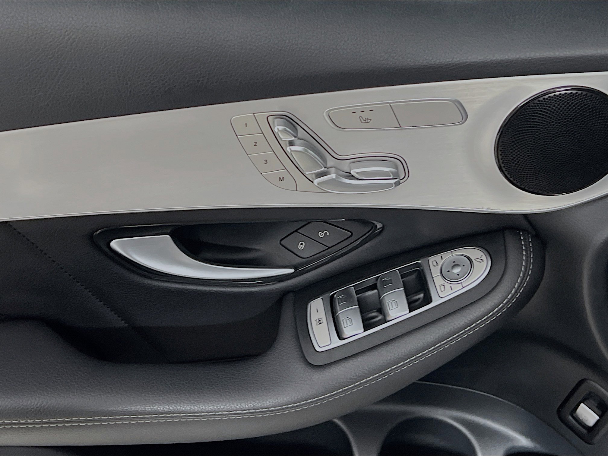 Used 2022 Mercedes-Benz GLC 300 image 17