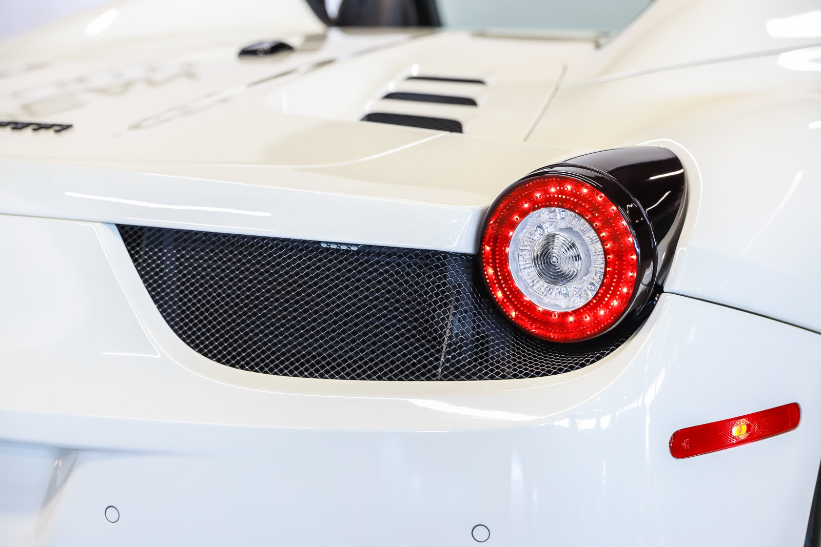 Used 2013 Ferrari 458 Spider RWD image 23