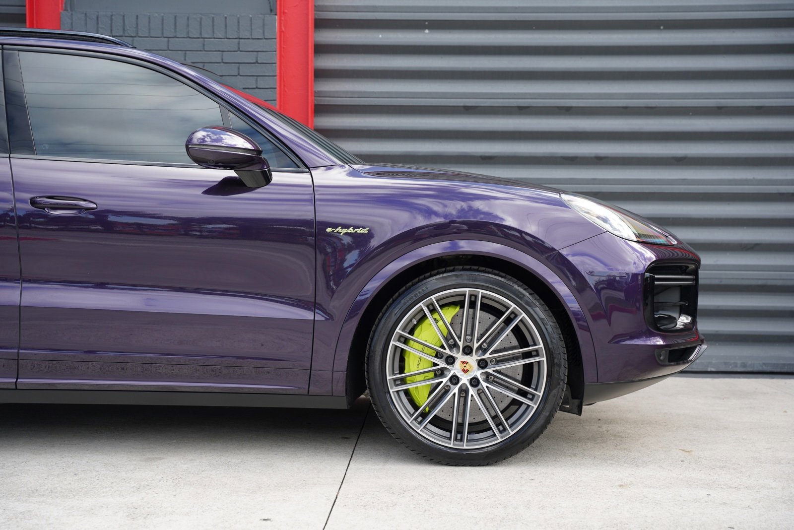 Used 2021 Porsche Cayenne Turbo S image 5