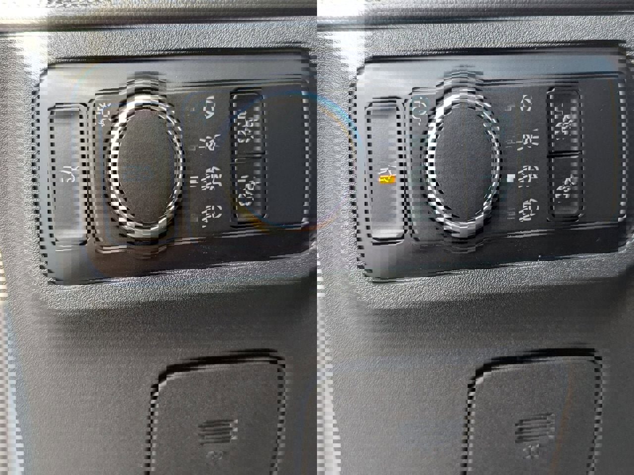 Used 2024 Ford Mustang Premium image 30