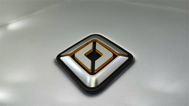 Used 2025 Rivian R1S Adventure image 16