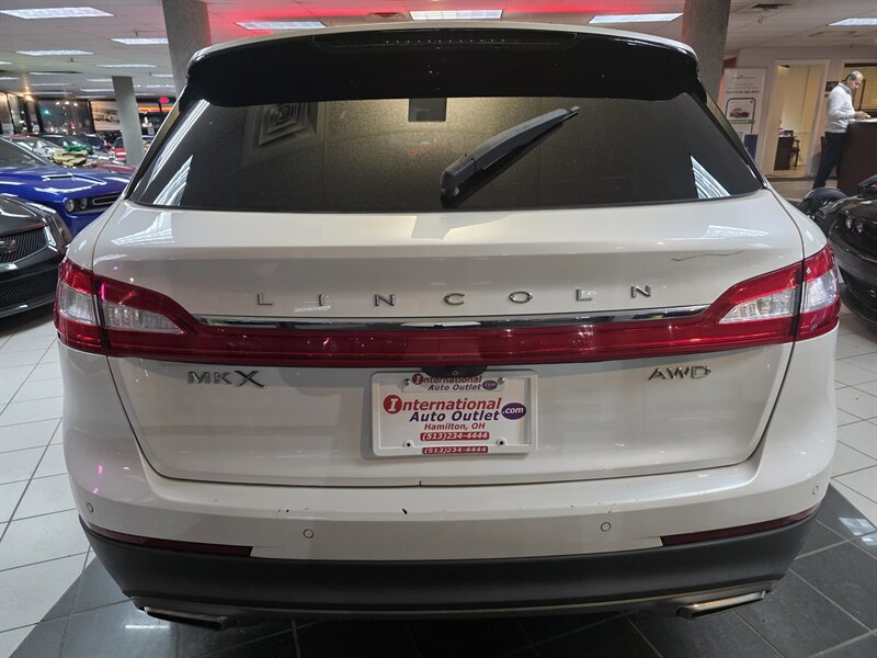 Used 2018 Lincoln MKX Select w/ Select Plus Package AWD/4WD image 8