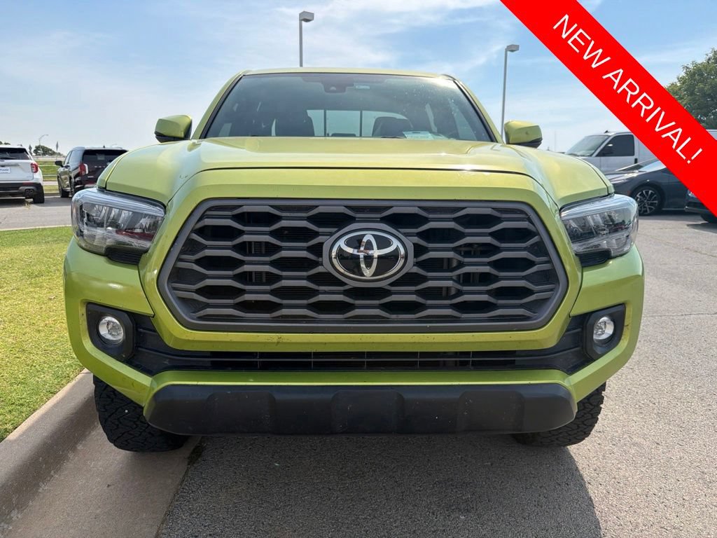 Certified 2023 Toyota Tacoma TRD Off-Road w/ Technology Package AWD/4WD image 2