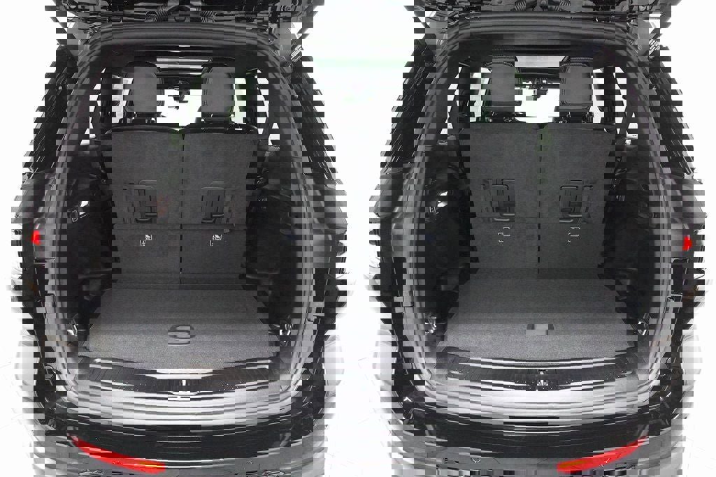 New 2025 Jeep Grand Cherokee L Limited w/ Luxury Tech Group II image 28