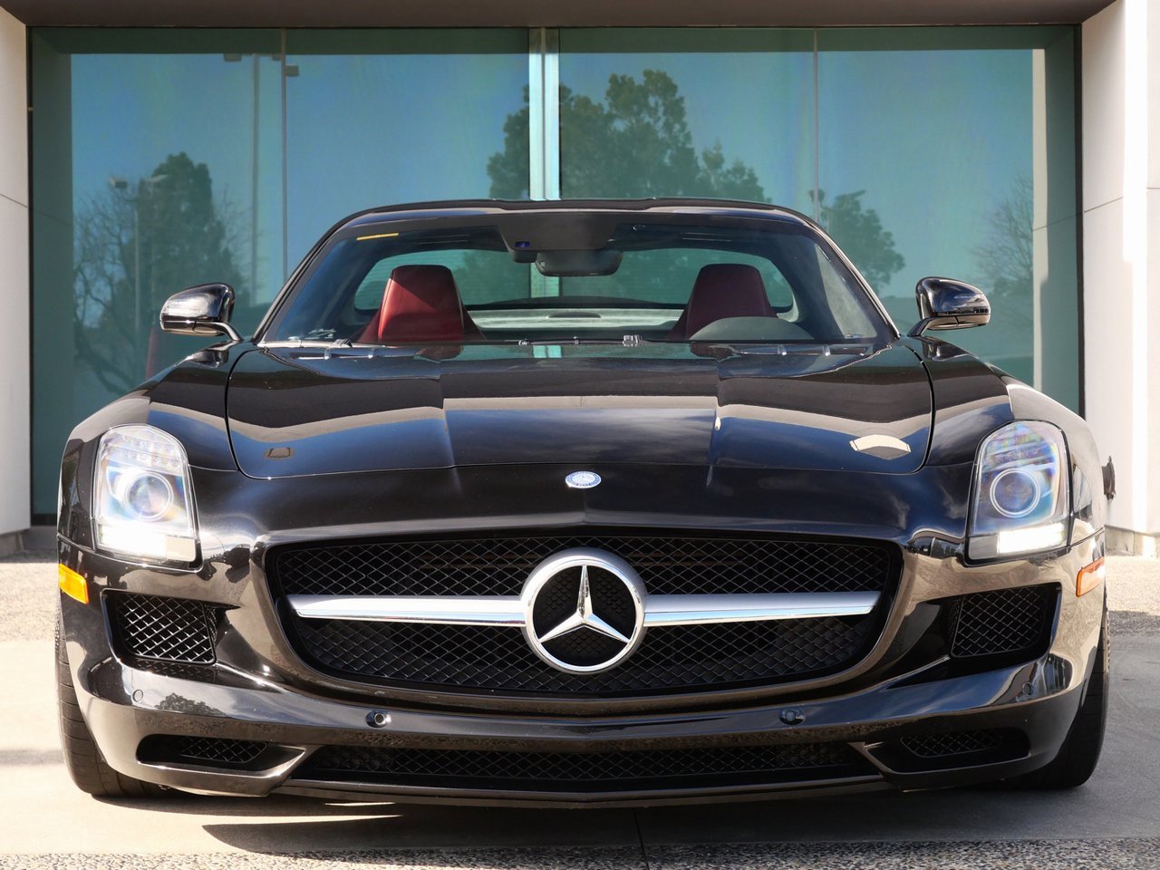 Used 2011 Mercedes-Benz SLS AMG Coupe image 2