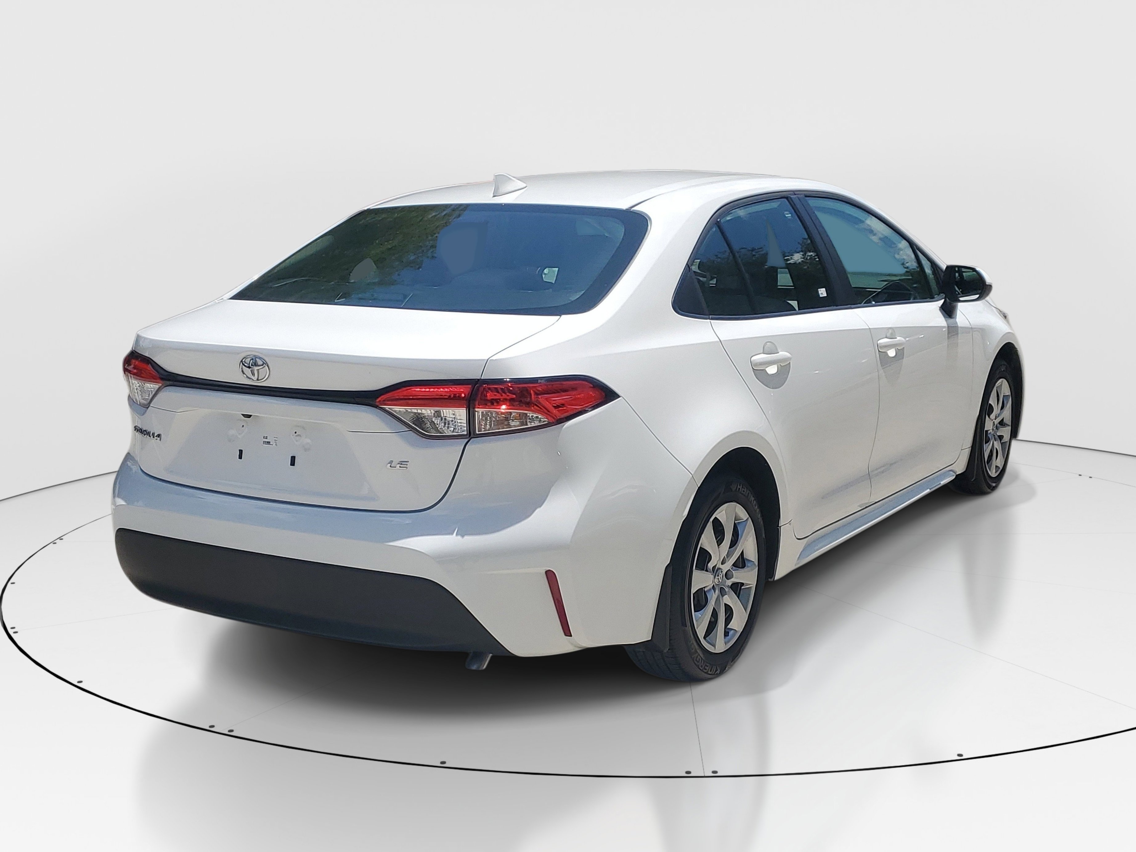 Certified 2025 Toyota Corolla LE FWD image 3