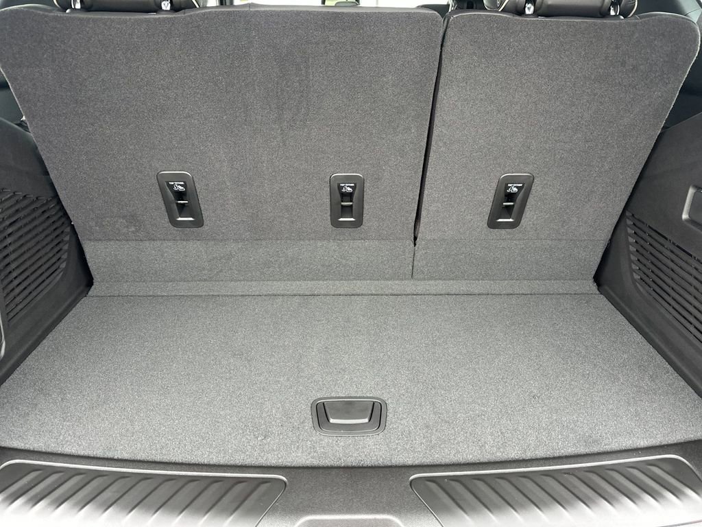 New 2026 GMC Yukon Elevation image 15