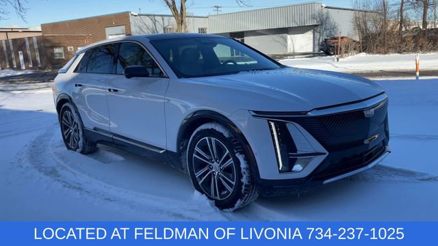 Used 2024 Cadillac Lyriq Luxury image 2