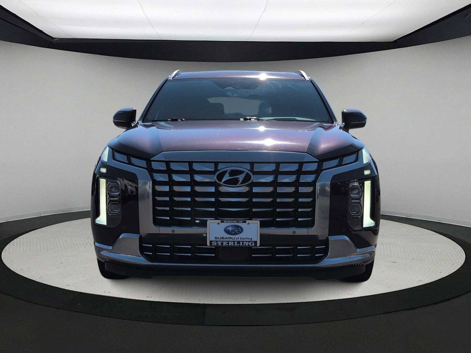 Used 2024 Hyundai Palisade Calligraphy image 3