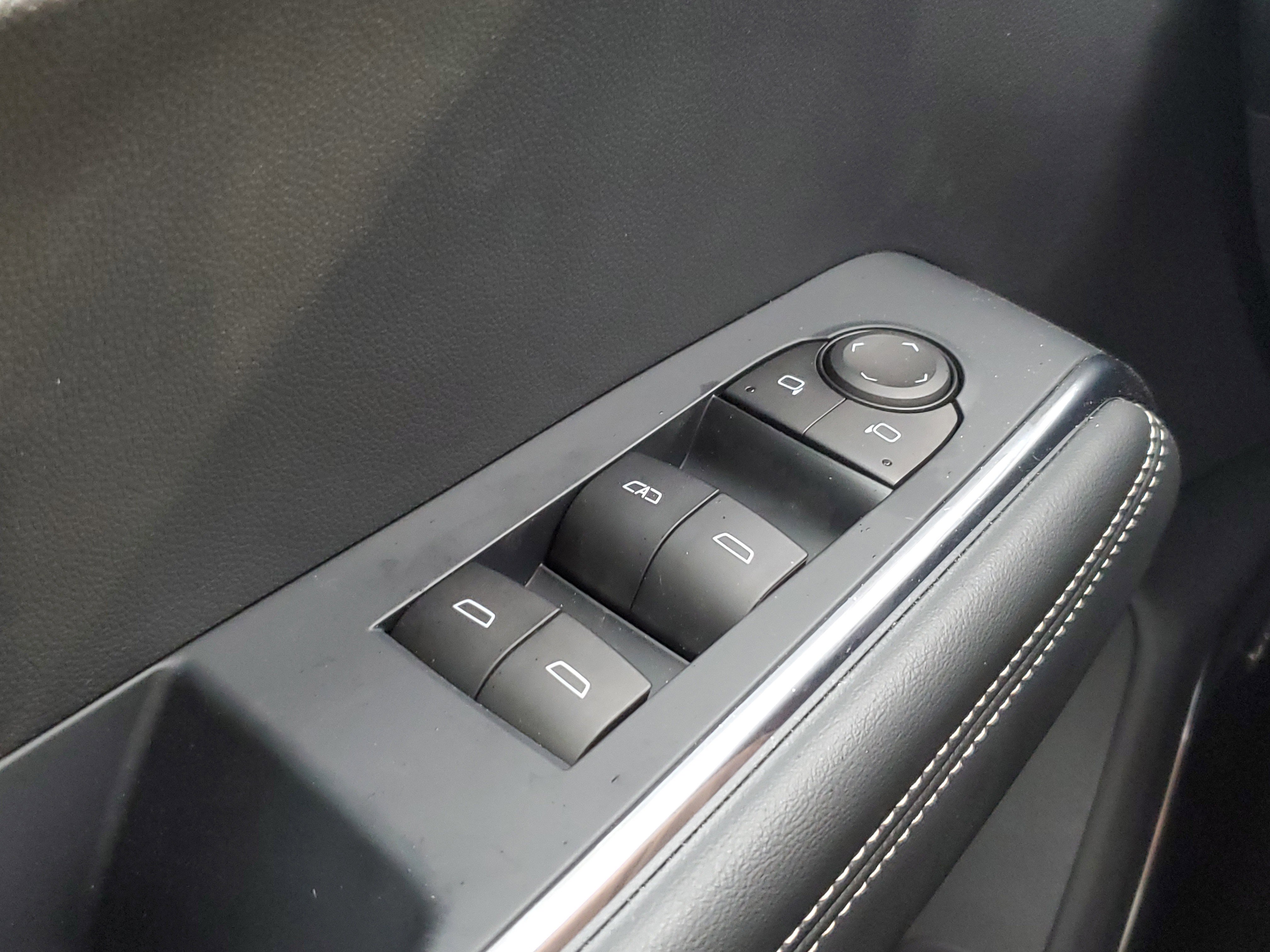 New 2025 GMC Acadia Elevation image 24