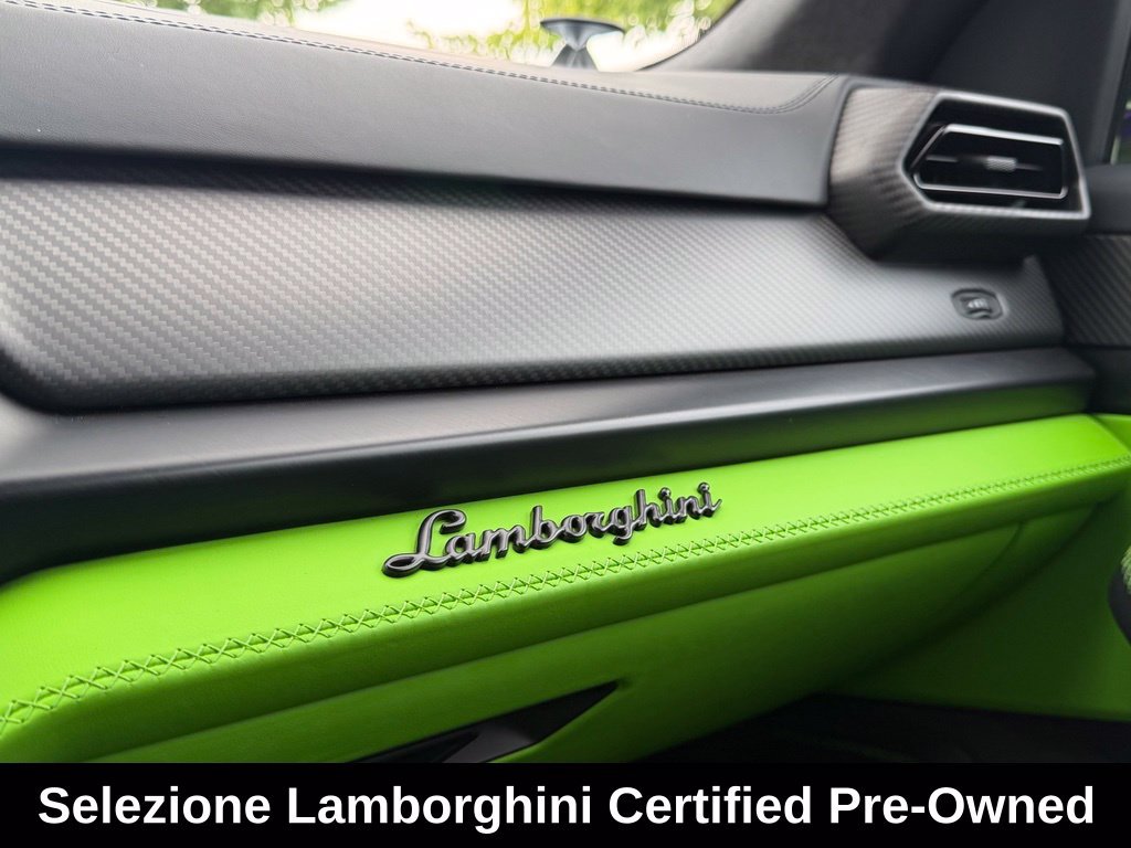 Used 2025 Lamborghini Urus SE AWD/4WD image 39