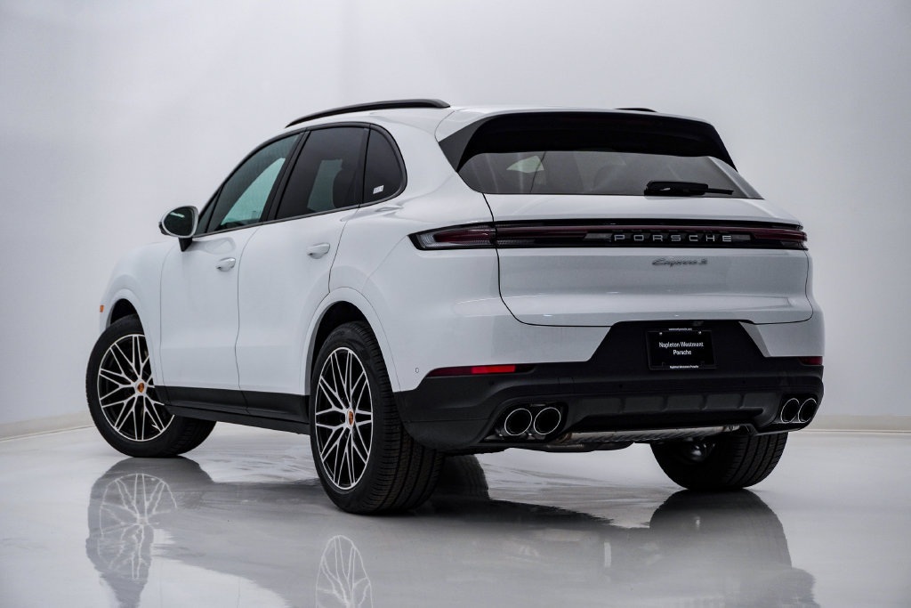 New 2026 Porsche Cayenne S AWD/4WD image 3