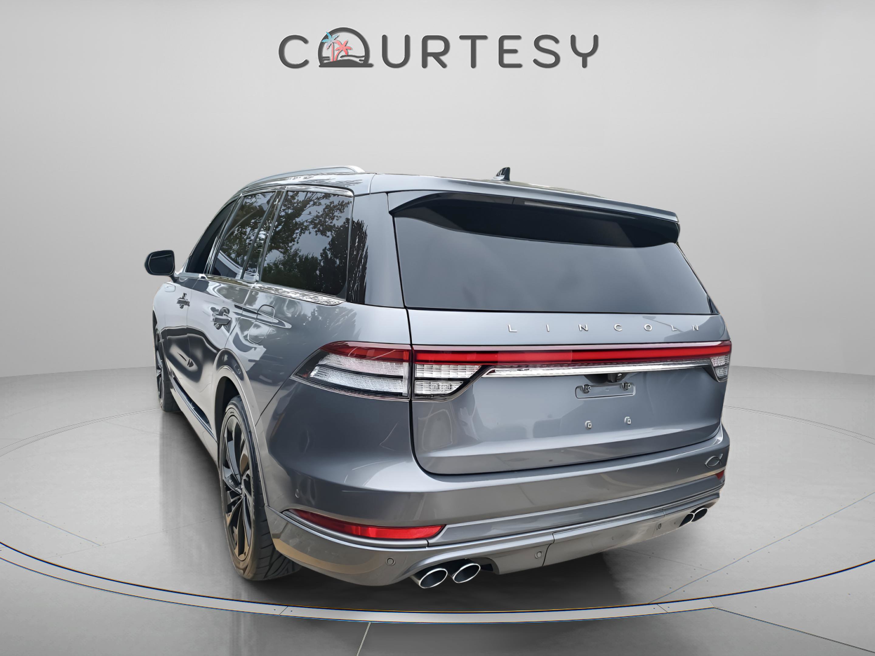 Used 2021 Lincoln Aviator Reserve w/ Equipment Group 208A image 2