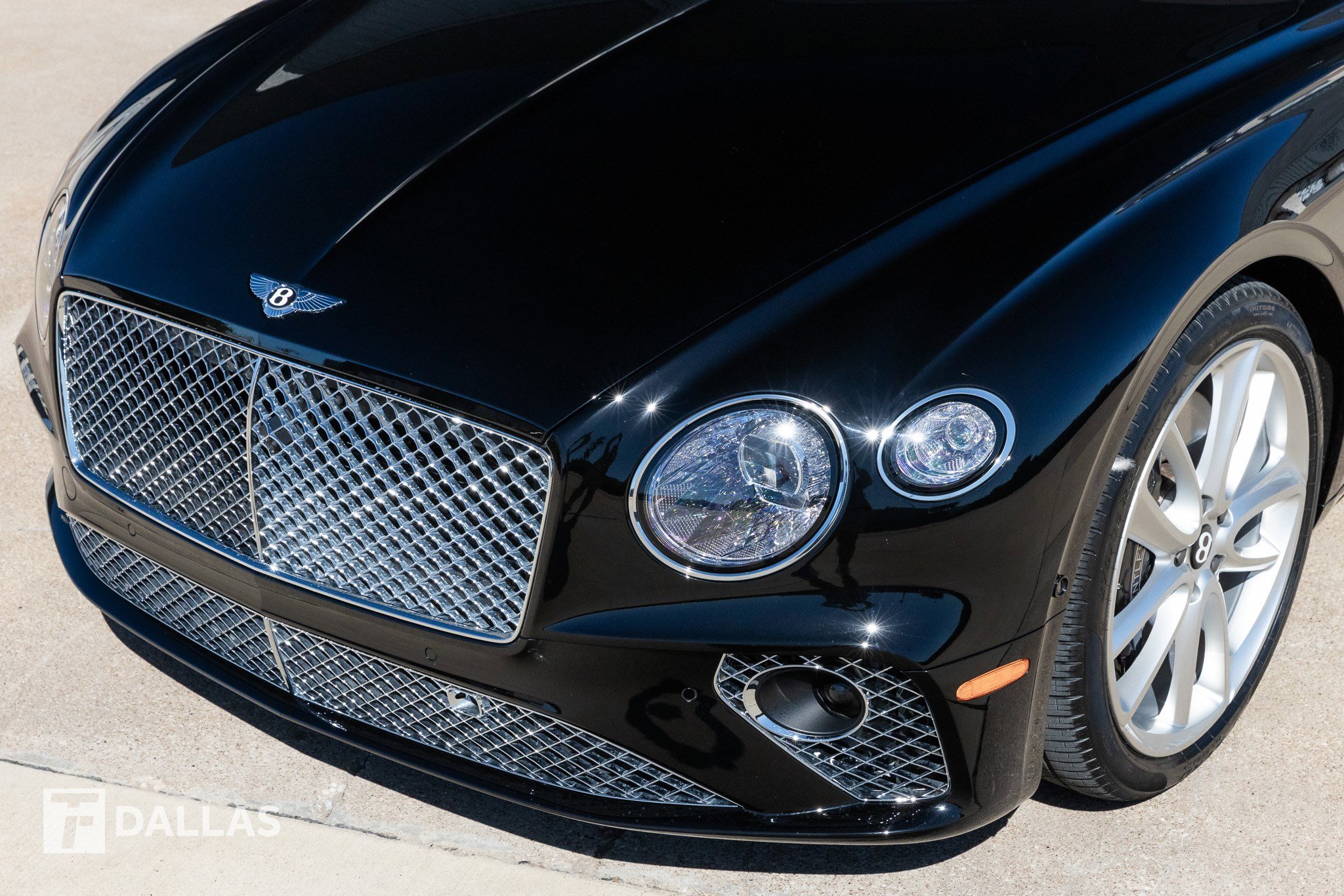 Used 2022 Bentley Continental GT image 6