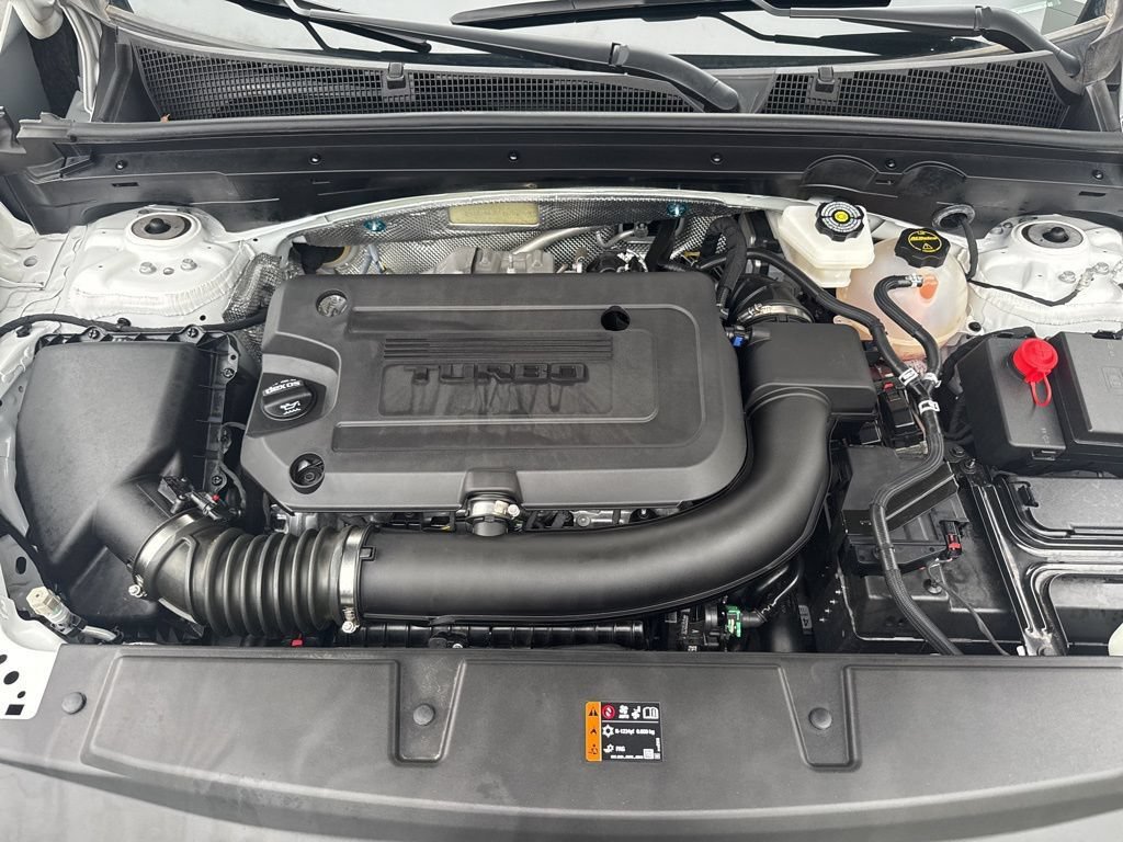 Used 2025 Buick Envision Preferred AWD/4WD image 9