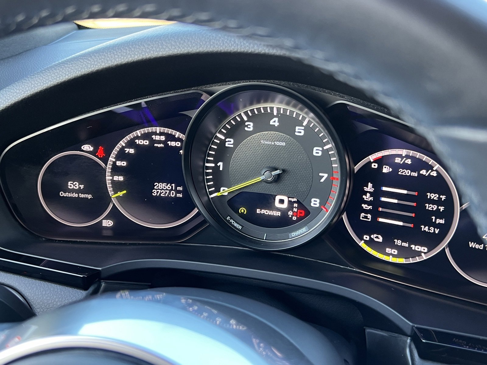 Certified 2022 Porsche Cayenne Platinum Edition image 22