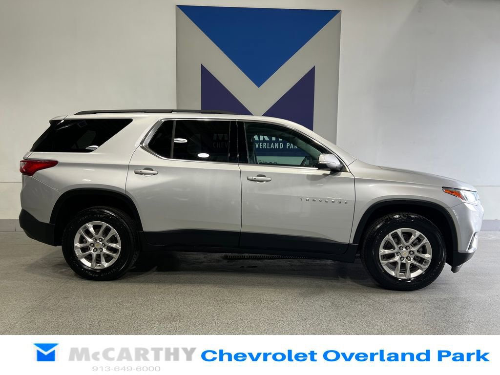 Used 2021 Chevrolet Traverse LT image 4