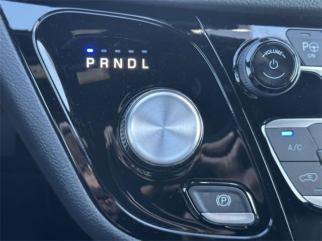 New 2025 Chrysler Pacifica Select image 18