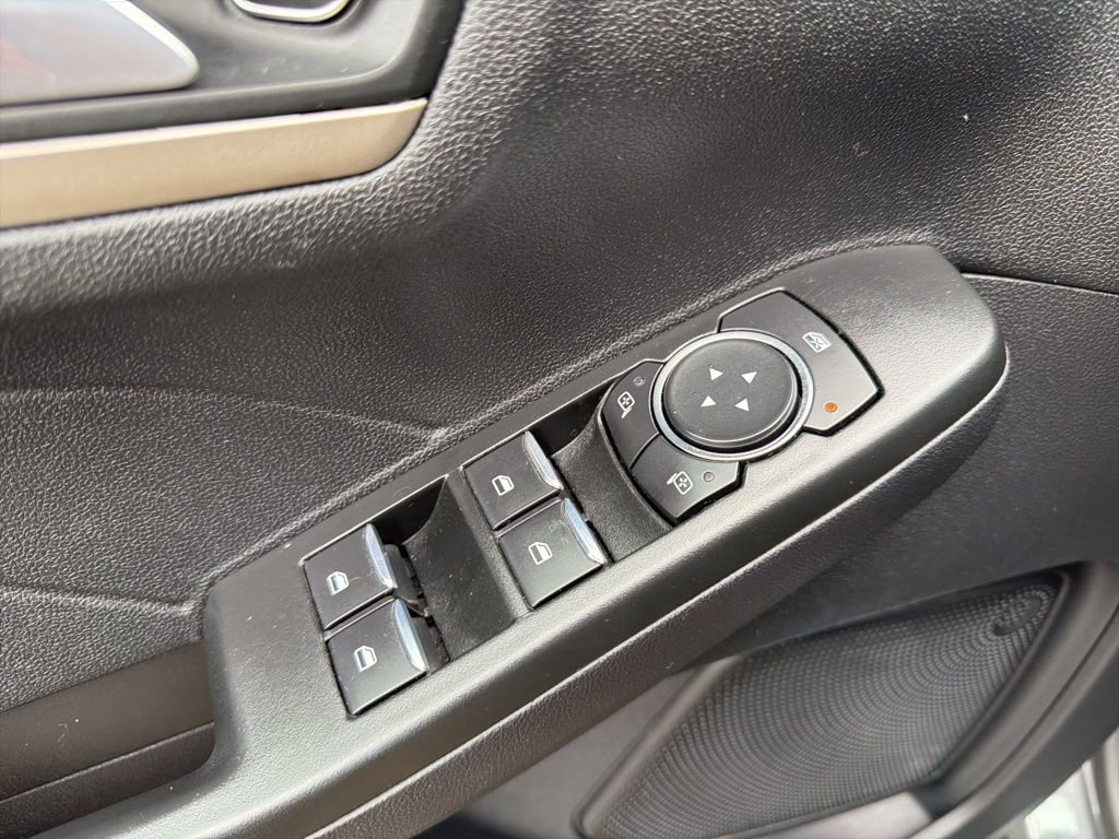 Used 2022 Ford Escape SEL image 15