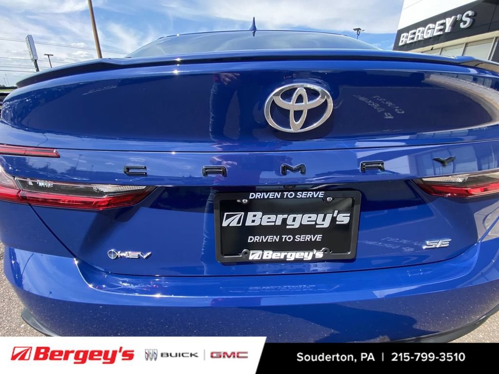Used 2025 Toyota Camry SE w/ Convenience Package FWD image 36